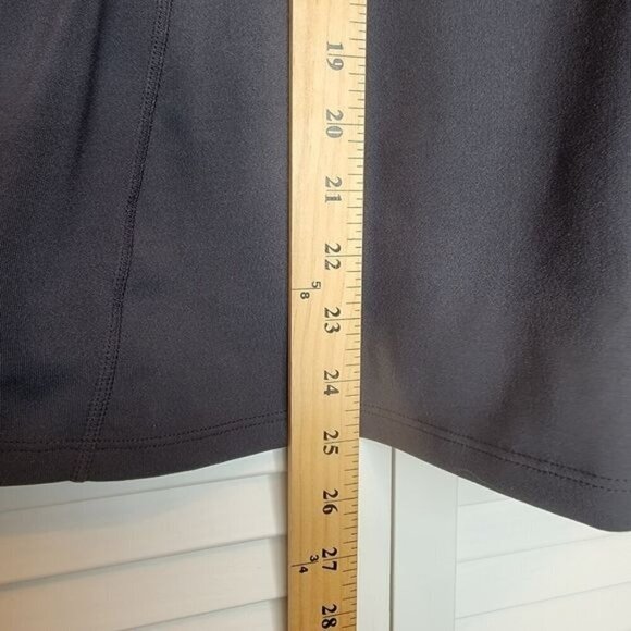 GAP BODY Racerback‎ Athletic Tank Top Built In Bra Dri Fit Grey Women's Medium - Picture 9 of 10